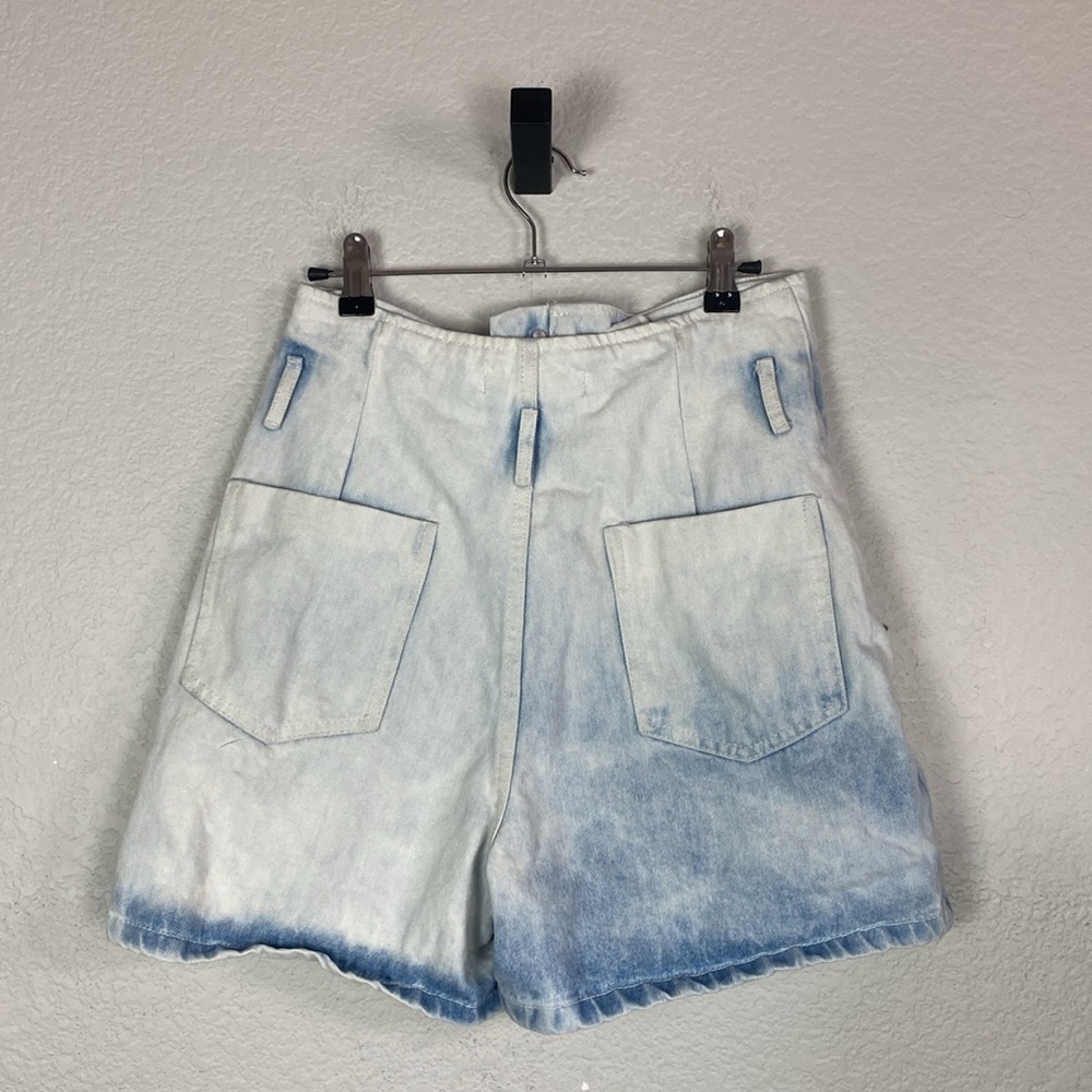 Zara button front high rise bleach wash denim shorts. - Picture 5 of 6